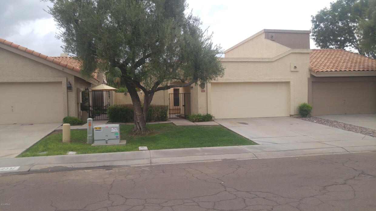 Primary Photo - 2341 W Shawnee Dr