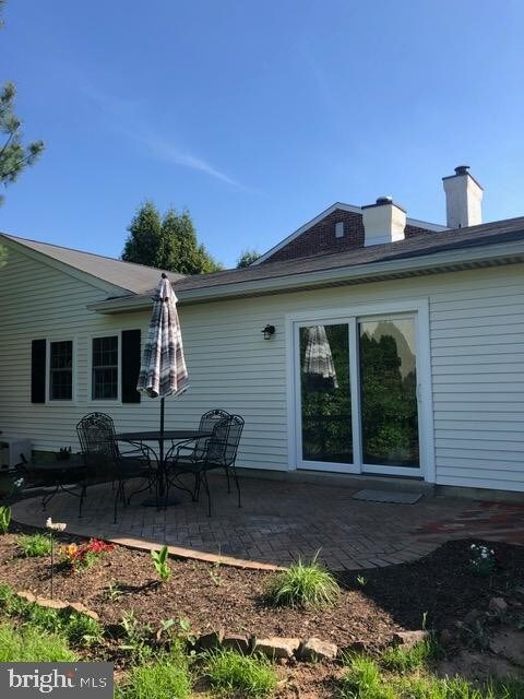 Building Photo - 31 Edinboro Cir
