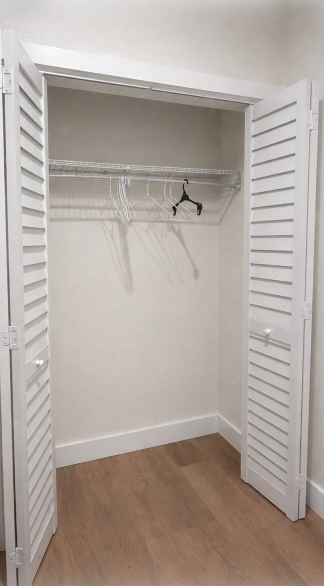 Photo - 801 E Knollwood St House