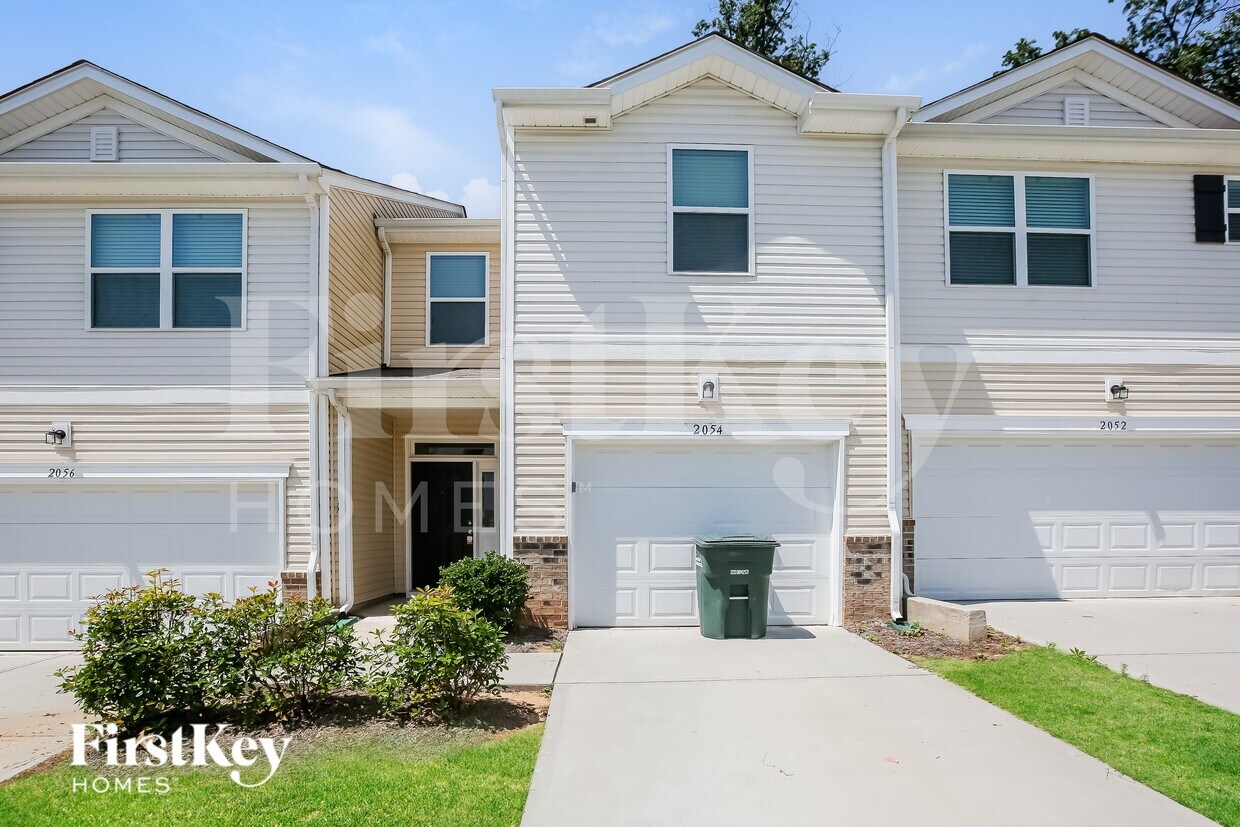 Foto principal - 2054 Cypress Village Dr NW