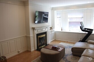 Building Photo - 15 Pinckney St