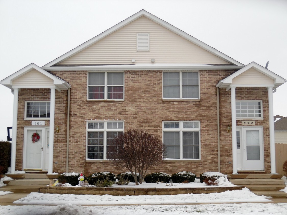 467 N Charles St, Cortland, IL 60112 Townhome Rentals in Cortland IL