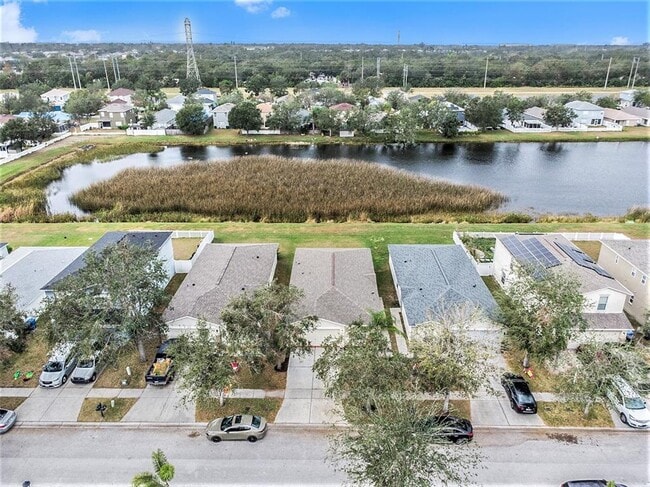 Building Photo - 7833 Carriage Pointe Dr