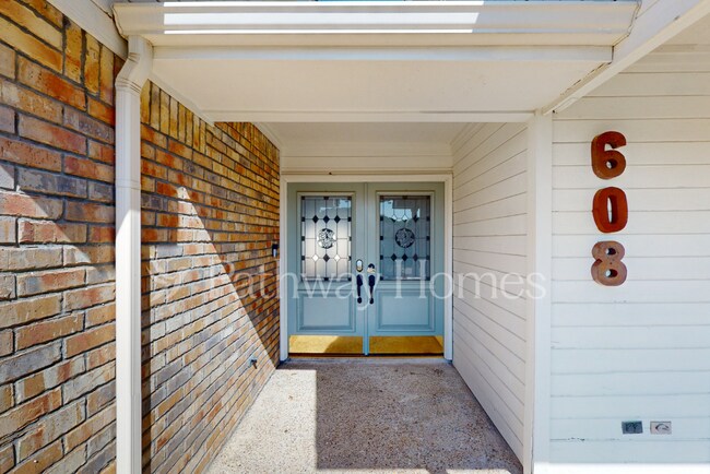Foto del edificio - 608 Westway Dr