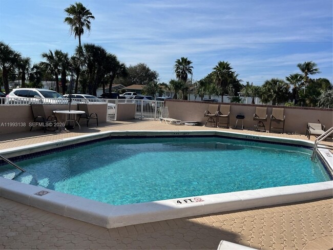 Photo - 1100 SE 4th Ave Apartment