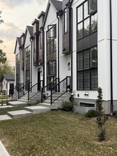 Building Photo - 12810-12113 113 Ave NW
