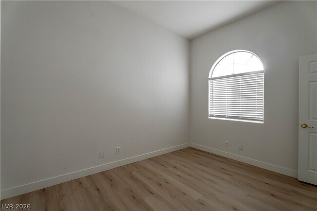 Building Photo - 356 Seine Way