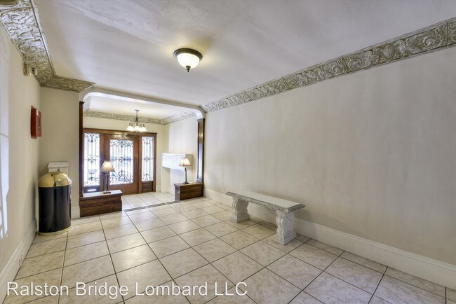 Building Photo - 1304 Lombard St