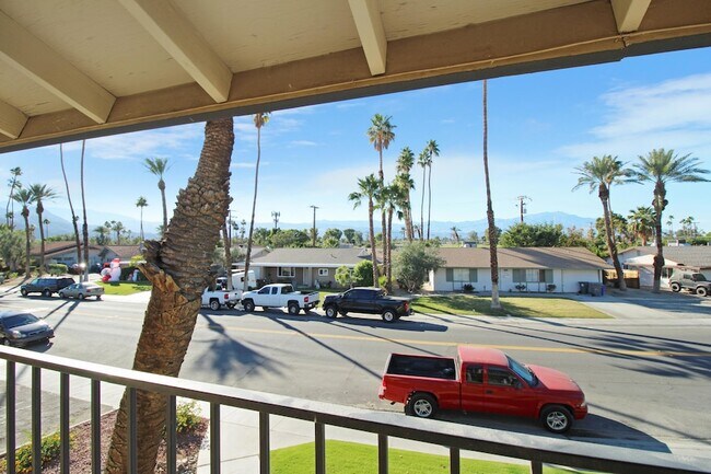 Foto del edificio - 77900 Michigan Dr