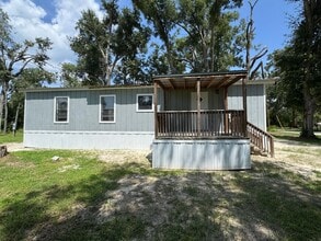 Building Photo - 604 NE Craven St