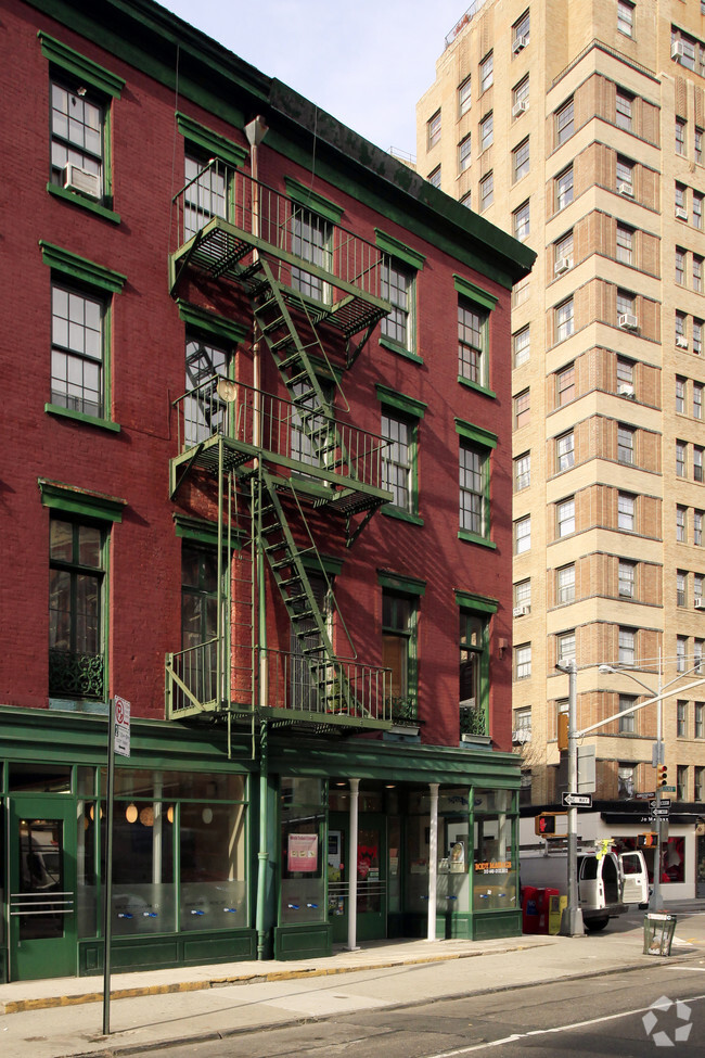 Foto del edificio - 326 Bleecker St