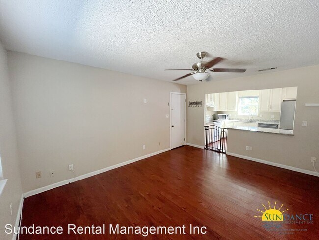 Foto del edificio - 4 br, 3 bath House - 613 32nd Street