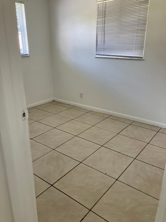 286 Lowell Ave - Dormitorio 1 - 286 Lowell Ave