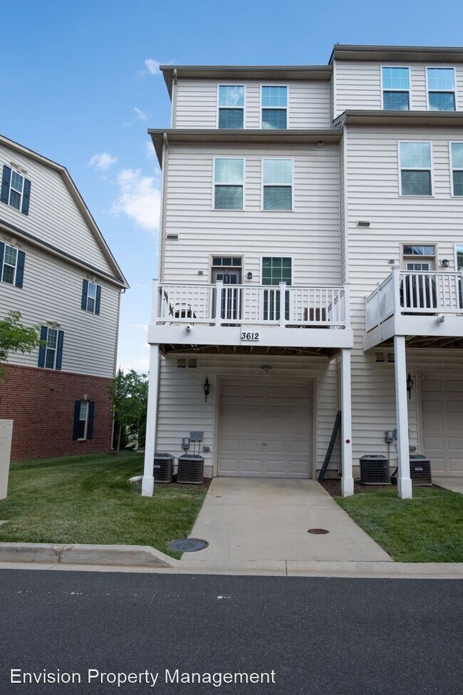 Building Photo - 2 br, 2.5 bath House - 3612 Fort Lincoln Dr`