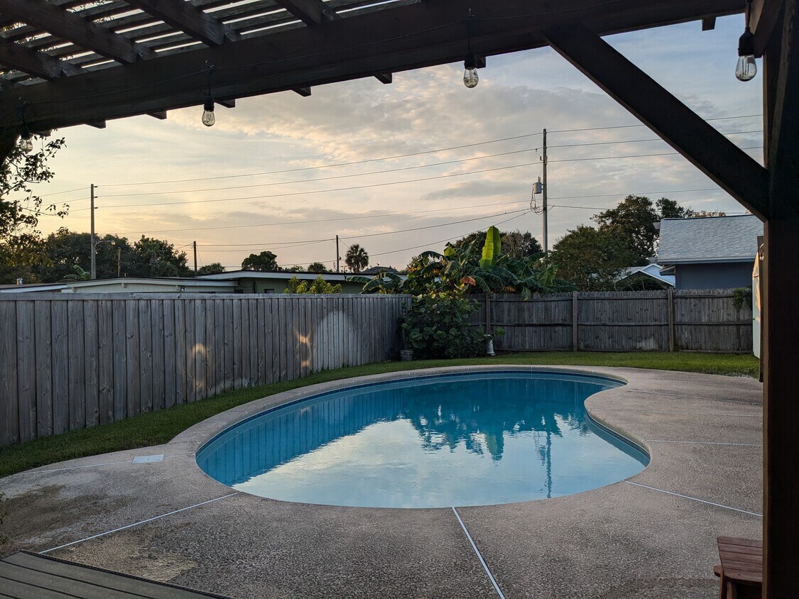 Foto principal - 816 7th St N