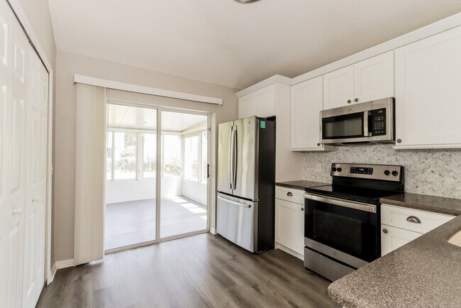 Foto del edificio - 5862 Wrenwater Dr