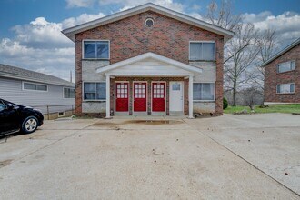 Building Photo - 2365 Ridgecrest Dr