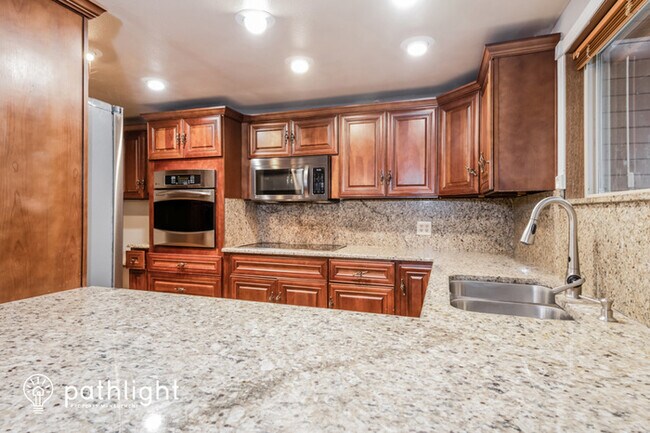 Building Photo - 6044 Buckthorn Court Northwest, Olympia, W...
