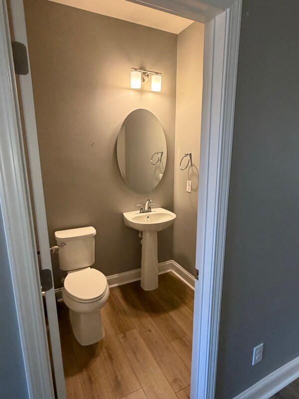 Building Photo - 1553 Cedar Tree Dr