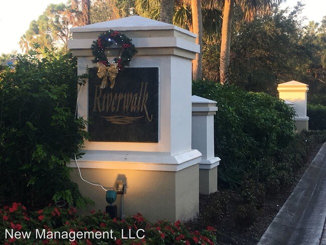 Building Photo - 27441 Country Club Dr