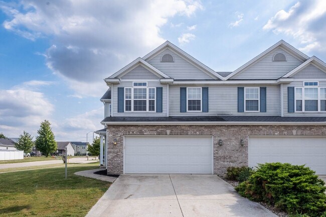 Building Photo - 3 BED / 2.5 BATH TOWNHOUSE IN PRAIRIE FIEL...