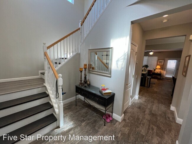 Building Photo - 3 br, 2.5 bath House - 4330 Alba Ct