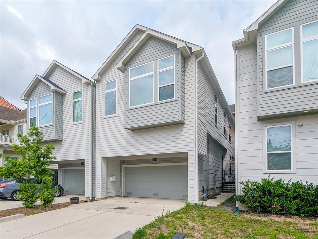 Foto principal - 2204 Beall St