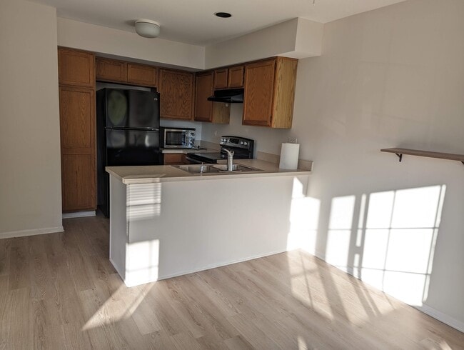 Foto del edificio - 1516 W Jefferson Ave