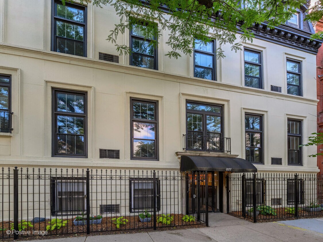 Foto principal - 921 N La Salle St