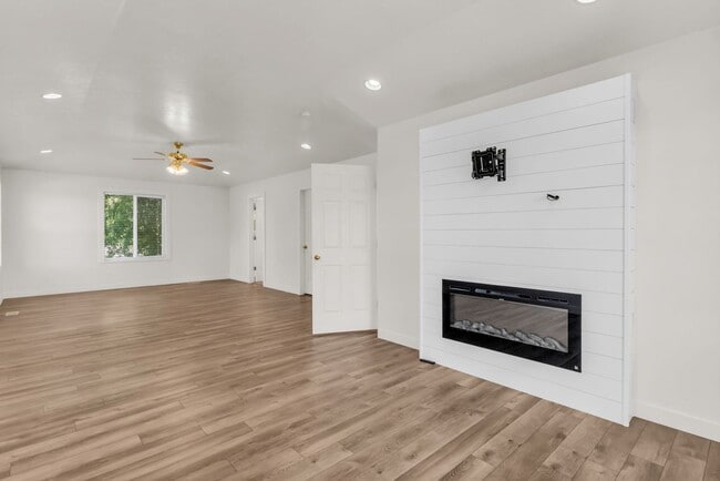 Building Photo - 1468 Flint Meadow Dr