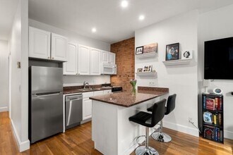 Building Photo - 20 Concord Square