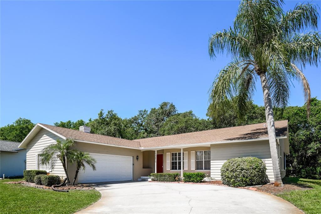 Foto principal - 13505 Whitby Rd