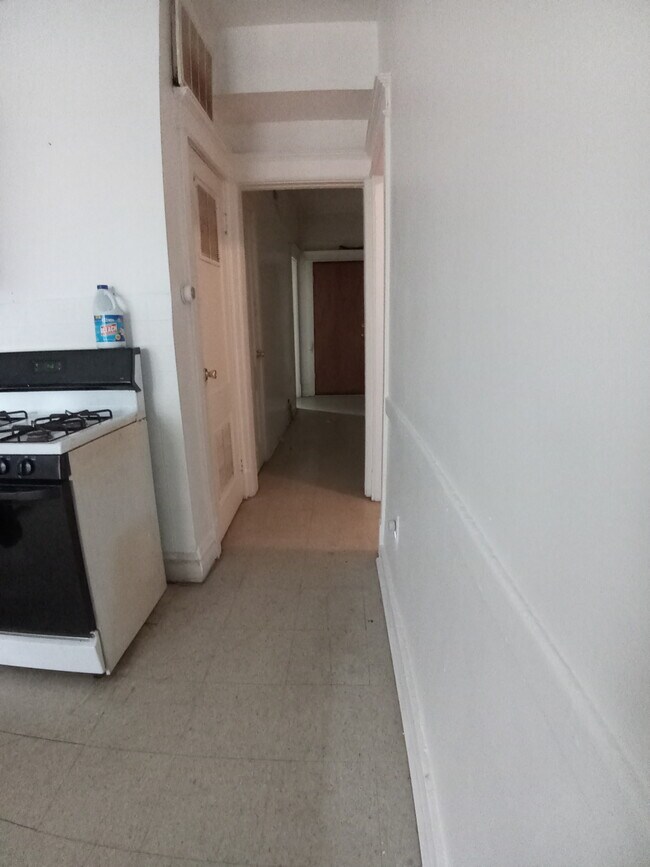 Foto del edificio - 2547 W Division St