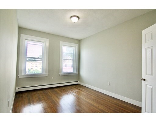 Foto del edificio - 103 Homestead St