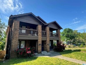 Building Photo - 1227 8th Ave W