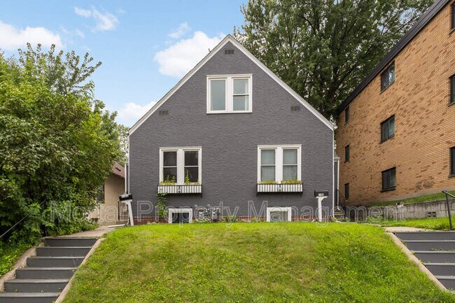 Foto del edificio - 1164 Randolph Ave