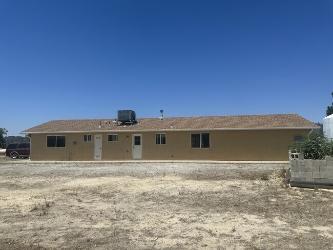 Foto del edificio - 43287 Lower Hilltop Ln