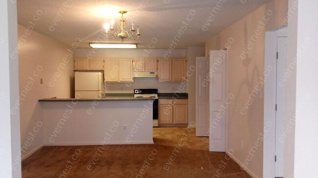 Building Photo - 2703 Westgate Cir