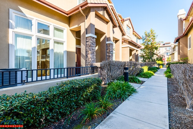 Building Photo - 1728 Avenida Elisa