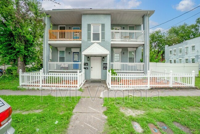 Building Photo - 731 W 38th St