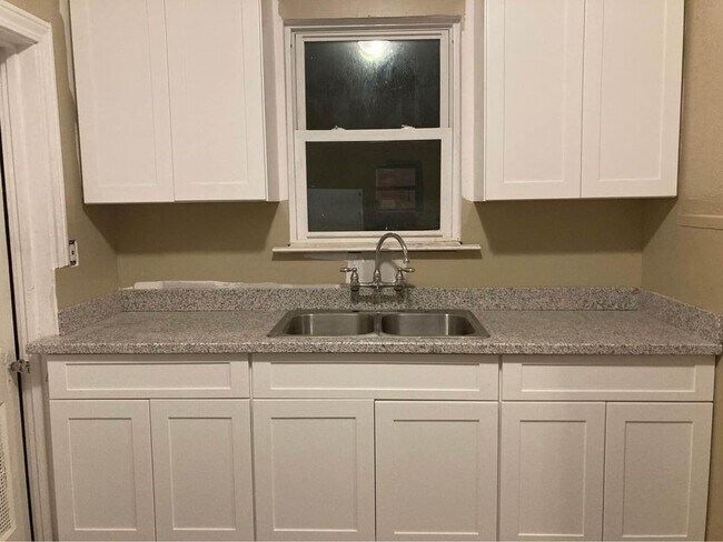 Foto del edificio - 112 Pineview Dr