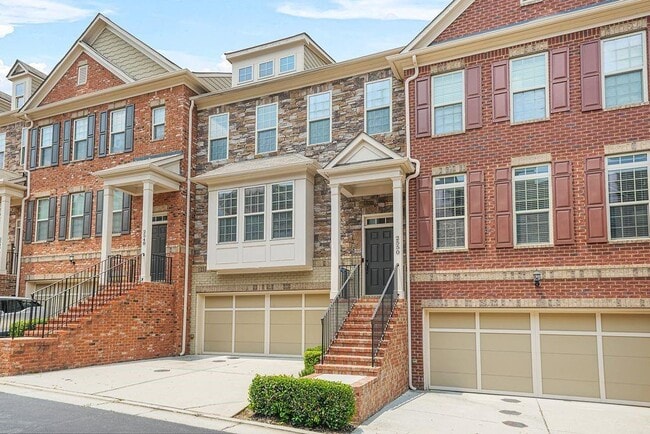 Building Photo - 2550 Sibley Dr