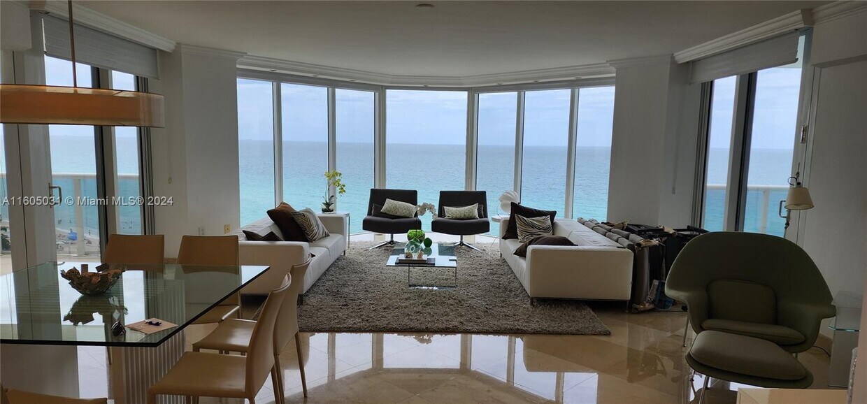 Foto principal - 19111 Collins Ave