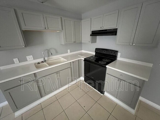 Foto del edificio - 5143 Baker Blvd