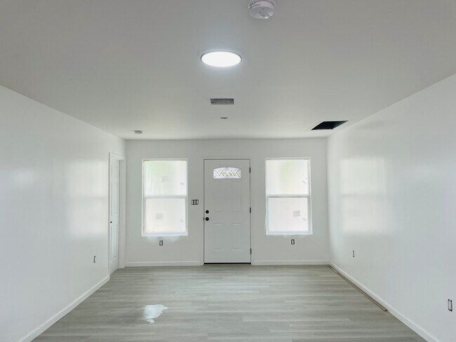 Foto del edificio - 1116 Wilson Ave