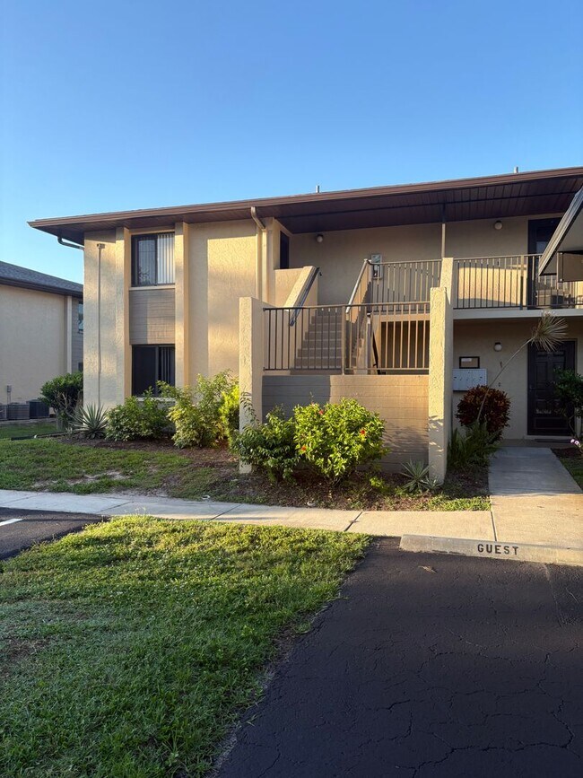 Foto del edificio - 4008 Oakview Dr