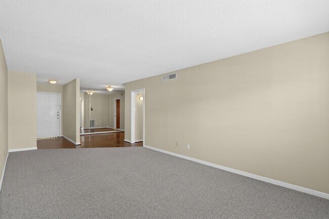 Building Photo - 2701 Bellefontaine St
