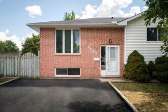 Building Photo - 2607 Foxmeadow Rd