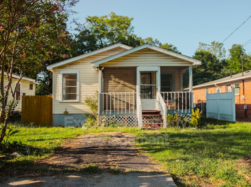 Foto principal - 3708 42nd Ave N