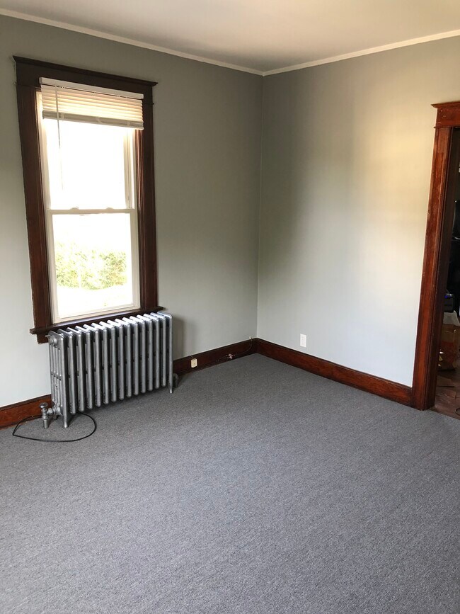 Foto del edificio - 184 Parker Ave